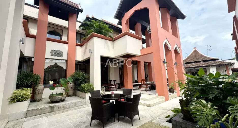 For rent and for sale 5 bedrooms house in Bang Lamung, Chonburi