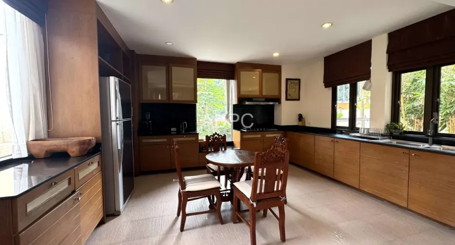 For rent and for sale 5 bedrooms house in Bang Lamung, Chonburi