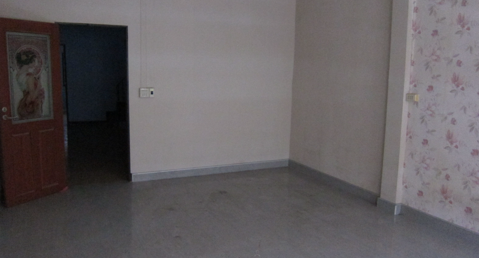For sale 2 bedrooms retail Space in Bang Khun Thian, Bangkok