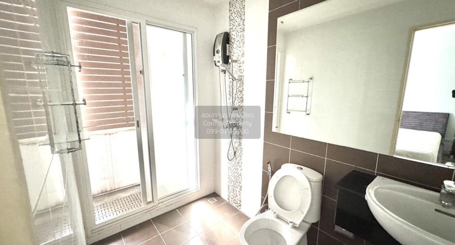 For sale 3 bedrooms townhouse in Bang Kapi, Bangkok