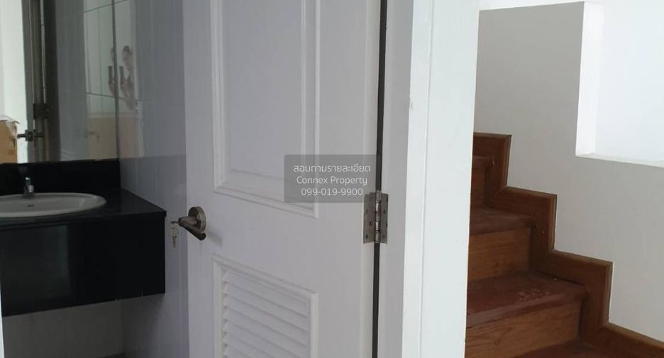 Reihenhaus zum Kauf mit 3 Zimmer in Lat Phrao, Bangkok