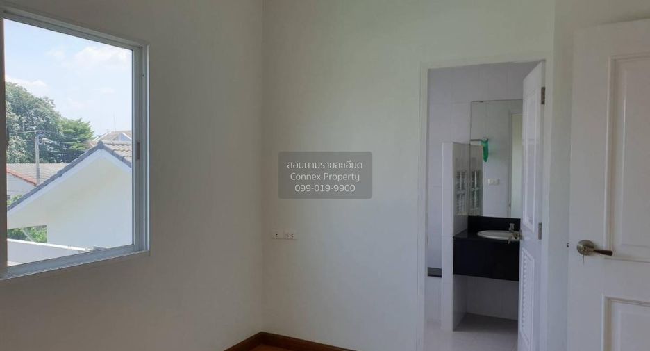 Reihenhaus zum Kauf mit 3 Zimmer in Lat Phrao, Bangkok