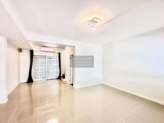 For sale 2 bedrooms townhouse in Bang Bo, Samut Prakan