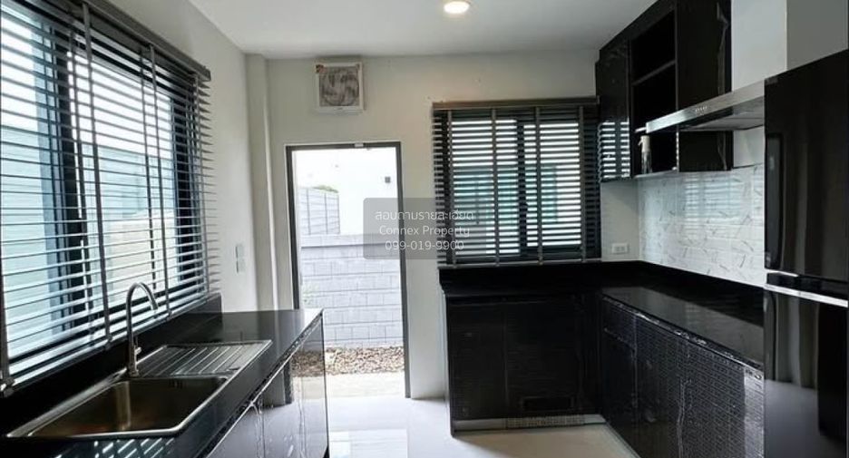 For sale 4 bedrooms house in Bang Phli, Samut Prakan