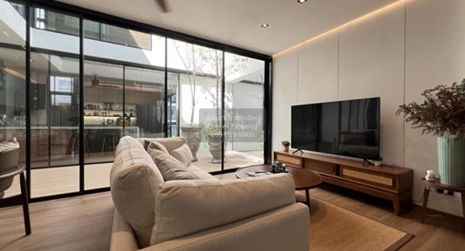 Casa adosada en venta de 2 habitaciones en Mueang Samut Prakan, Samut Prakan