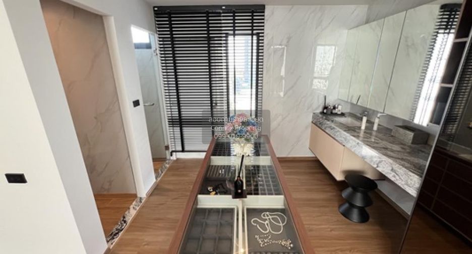 Casa adosada en venta de 2 habitaciones en Mueang Samut Prakan, Samut Prakan
