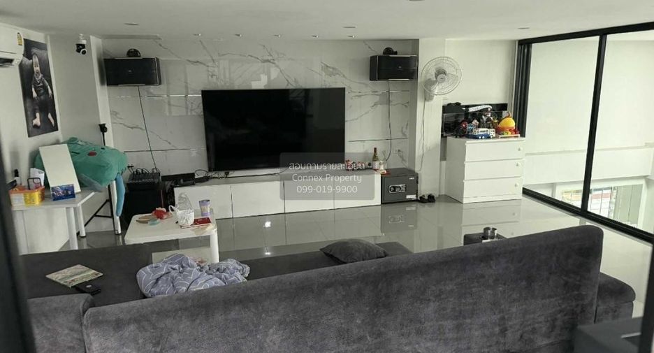 Local comercial en venta de 3 habitaciones en Phasi Charoen, Bangkok