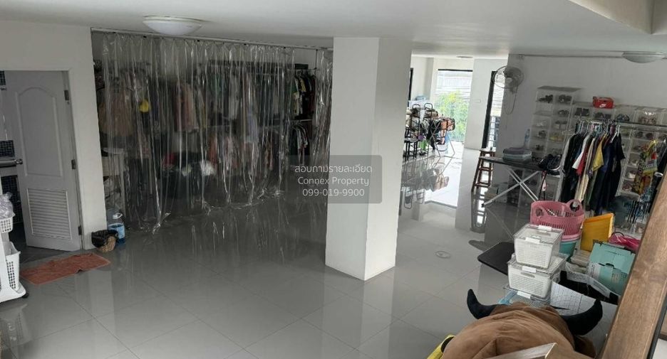 Local comercial en venta de 3 habitaciones en Phasi Charoen, Bangkok