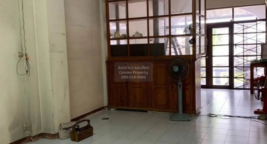 For sale 3 bedrooms townhouse in Bang Khen, Bangkok