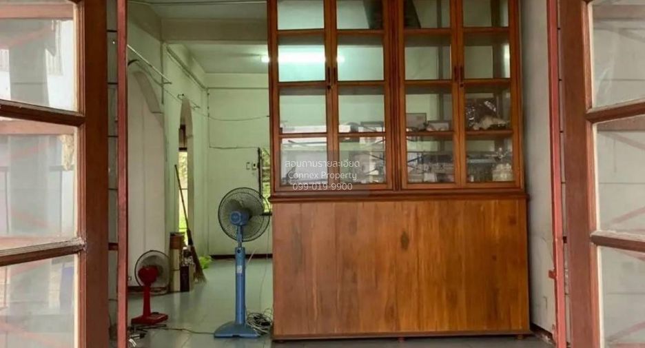 For sale 3 bedrooms townhouse in Bang Khen, Bangkok