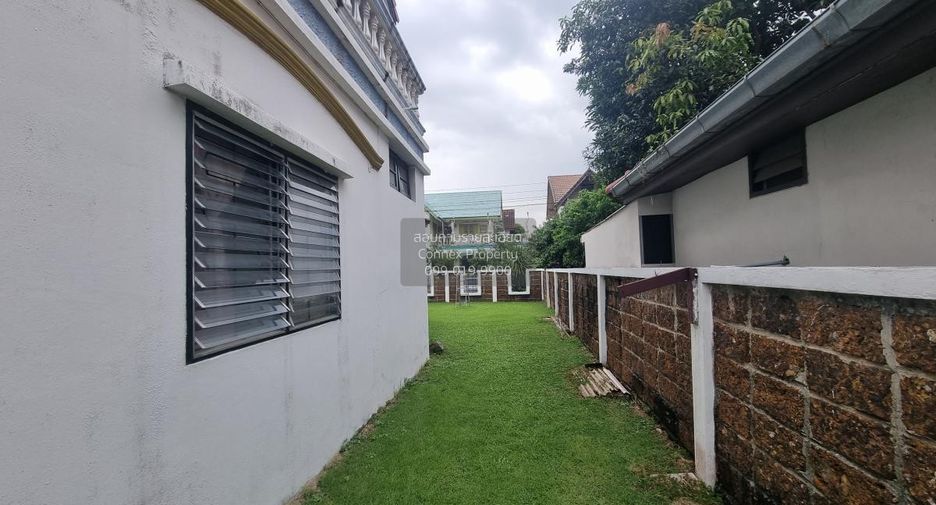 For sale 3 bedrooms house in Saphan Sung, Bangkok