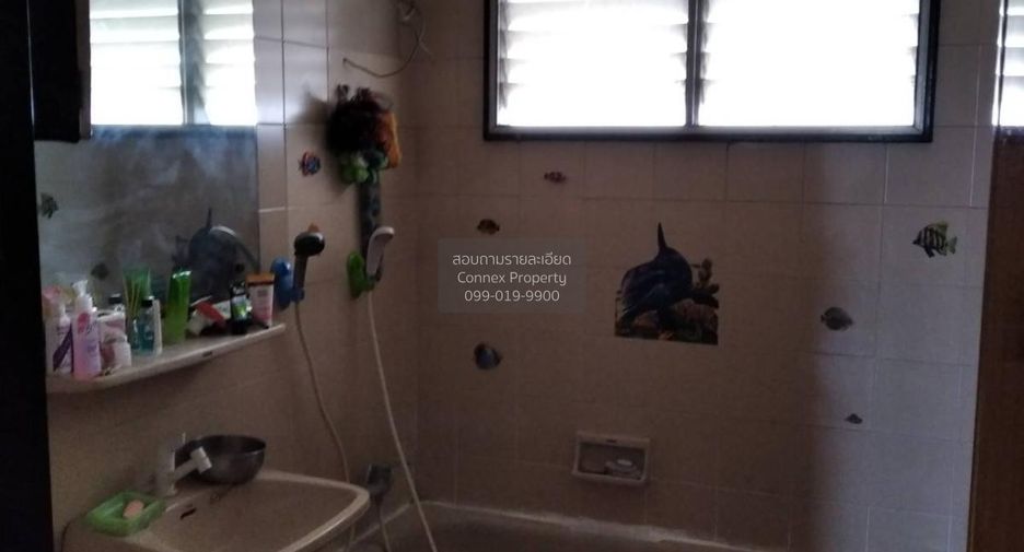 For sale 3 bedrooms house in Saphan Sung, Bangkok