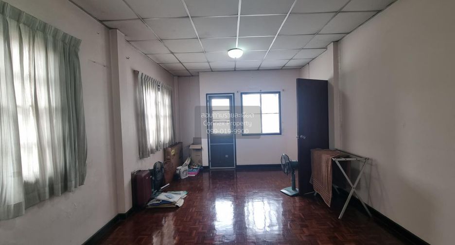 For sale 3 bedrooms house in Saphan Sung, Bangkok