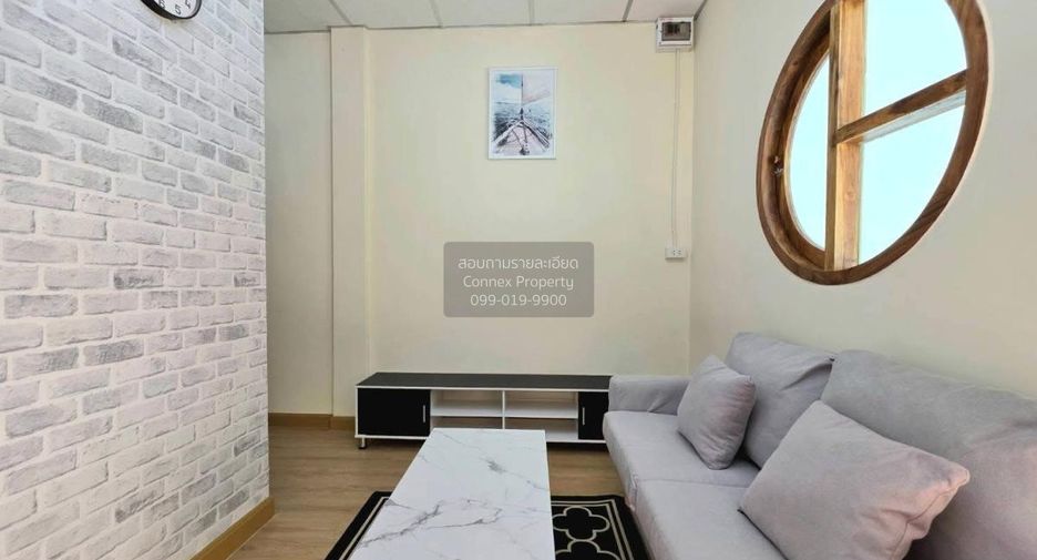 For sale 1 bed townhouse in Mueang Samut Prakan, Samut Prakan