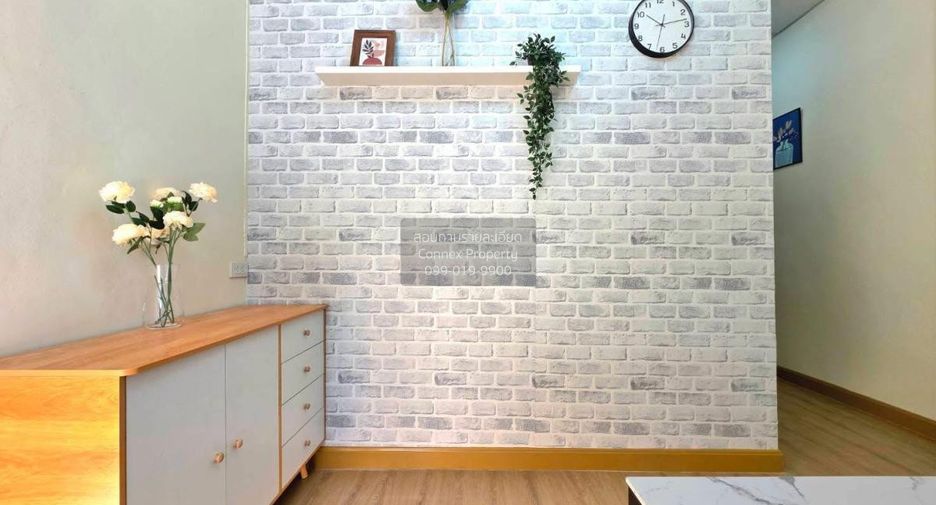 For sale 1 bed townhouse in Mueang Samut Prakan, Samut Prakan