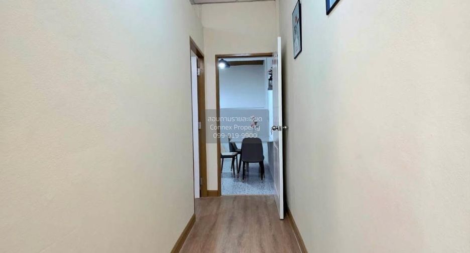 For sale 1 bed townhouse in Mueang Samut Prakan, Samut Prakan
