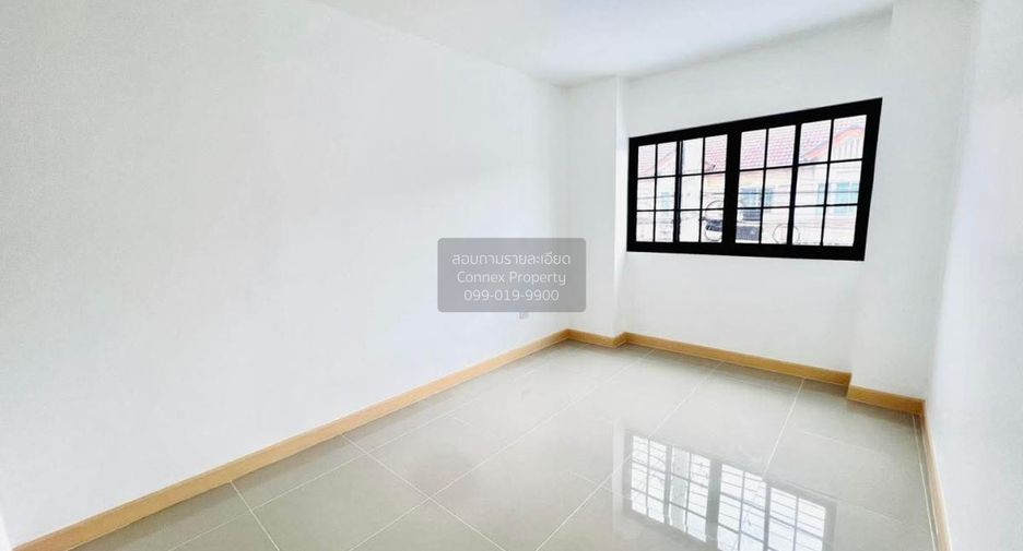 À vendre 3 chambres maison de ville à Bang Kruai, Nonthaburi