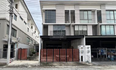 Casa adosada en venta de 3 habitaciones en Thanyaburi, Pathum Thani