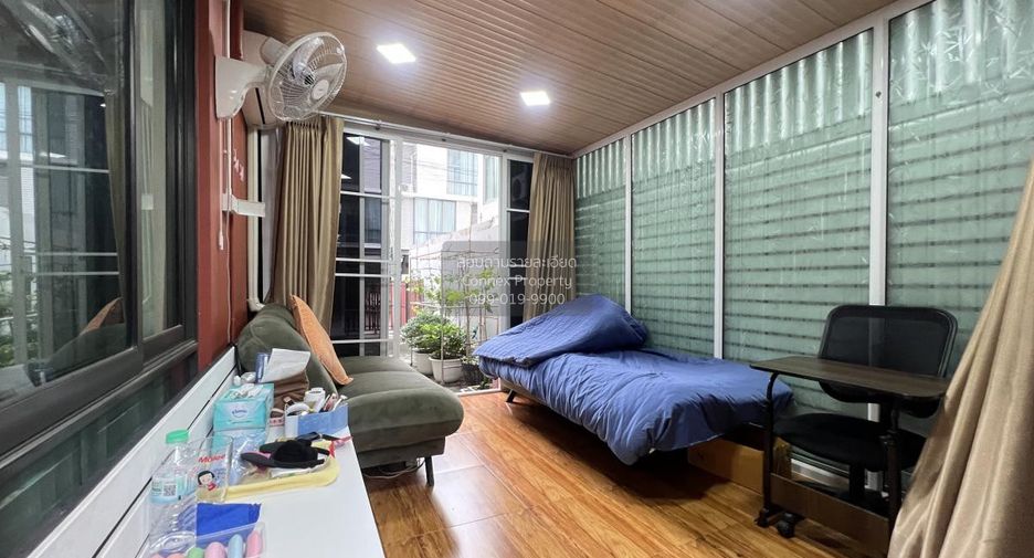 Reihenhaus zum Kauf mit 3 Zimmer in Thanyaburi, Pathum Thani