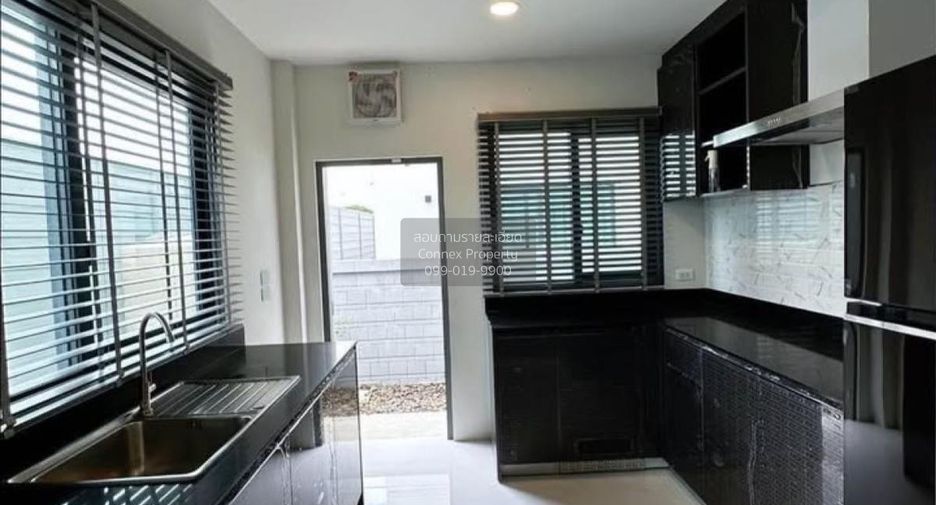 Haus zur Miete mit 4 Zimmer in Bang Phli, Samut Prakan