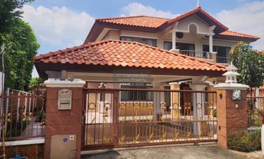 Casa en alquiler de 3 habitaciones en Lat Krabang, Bangkok