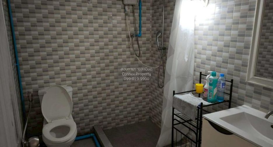 For rent 4 bedrooms condo in Huai Khwang, Bangkok