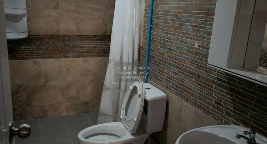 For rent 4 bedrooms condo in Huai Khwang, Bangkok