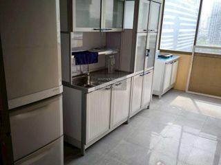 For rent 4 bedrooms condo in Huai Khwang, Bangkok