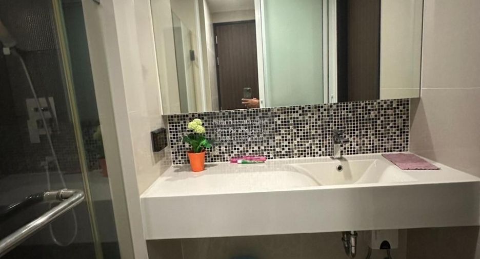 For rent 1 bed condo in Khlong Toei, Bangkok