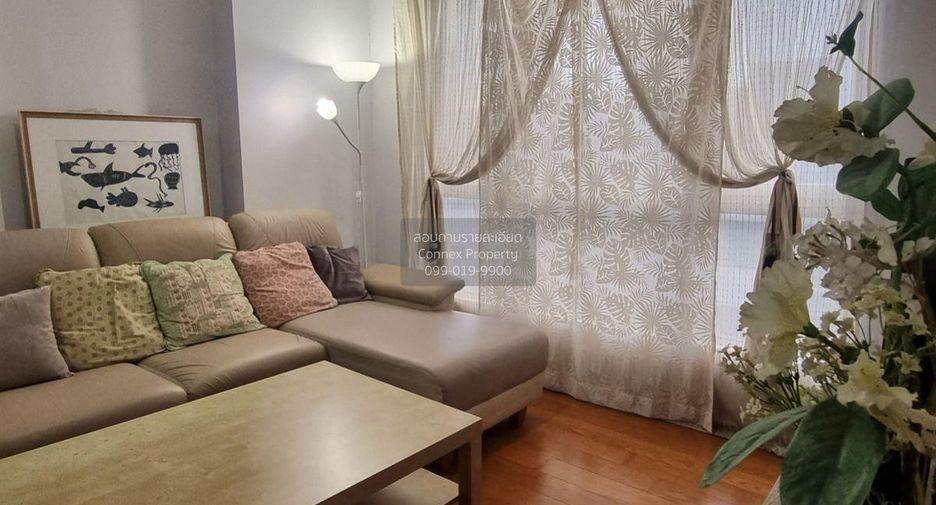 For rent 2 bedrooms condo in Khlong San, Bangkok