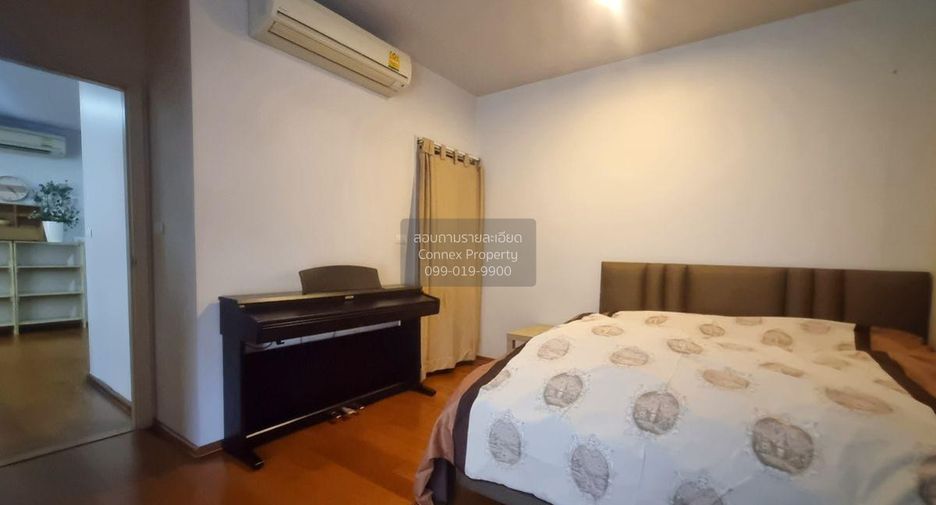 For rent 2 bedrooms condo in Khlong San, Bangkok