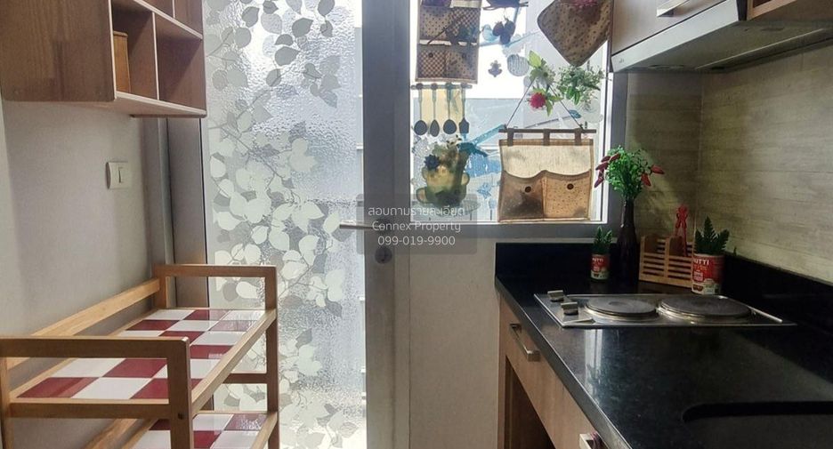 For rent 2 bedrooms condo in Khlong San, Bangkok