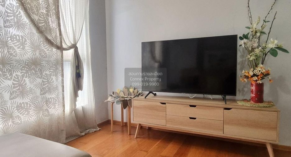 For rent 2 bedrooms condo in Khlong San, Bangkok