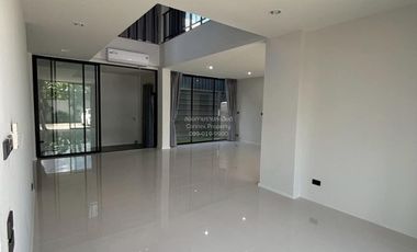 Casa adosada en alquiler de 3 habitaciones en Chatuchak, Bangkok