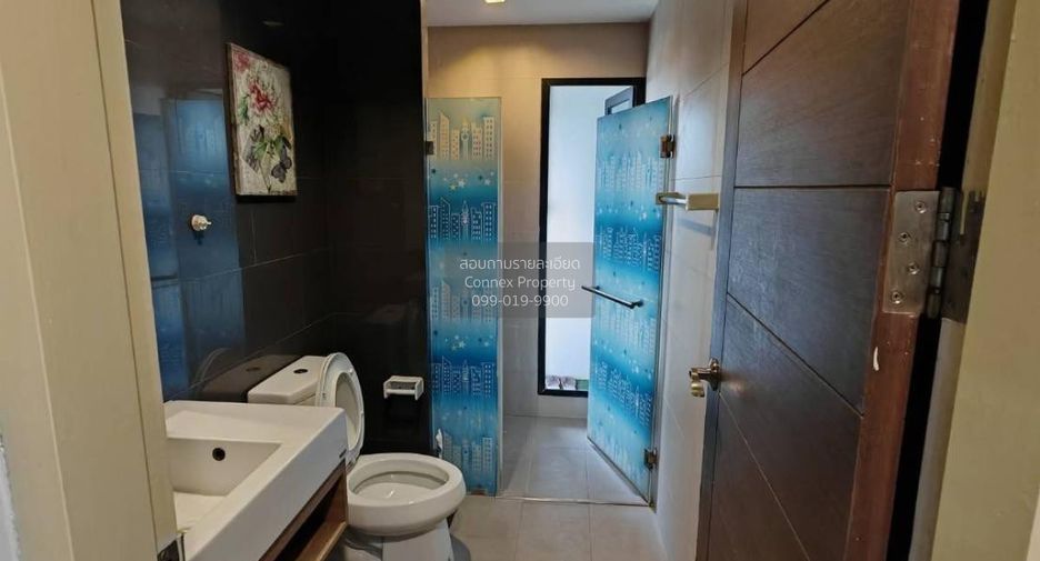 For rent 3 bedrooms townhouse in Don Mueang, Bangkok