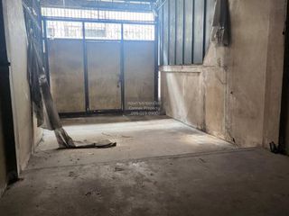 For rent 6 bedrooms retail Space in Khlong San, Bangkok