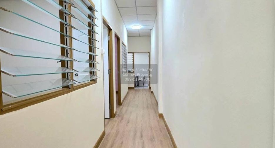 For sale 2 bedrooms townhouse in Phra Samut Chedi, Samut Prakan