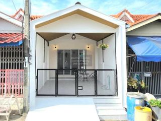 For sale 2 bedrooms townhouse in Phra Samut Chedi, Samut Prakan
