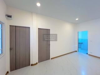 For sale 2 bedrooms townhouse in Bang Bon, Bangkok