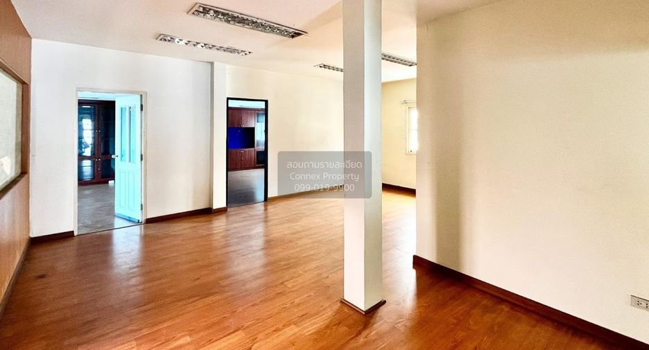 For sale 4 bedrooms house in Khlong Luang, Pathum Thani