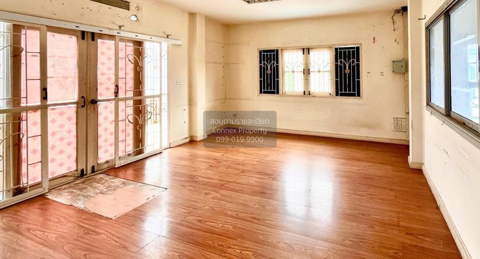 For sale 4 bedrooms house in Khlong Luang, Pathum Thani