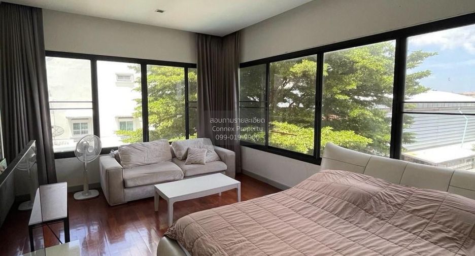 For sale 5 bedrooms house in Bangkok Noi, Bangkok