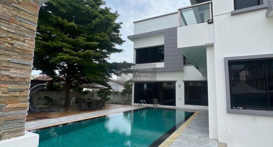 For sale 5 bedrooms house in Bangkok Noi, Bangkok