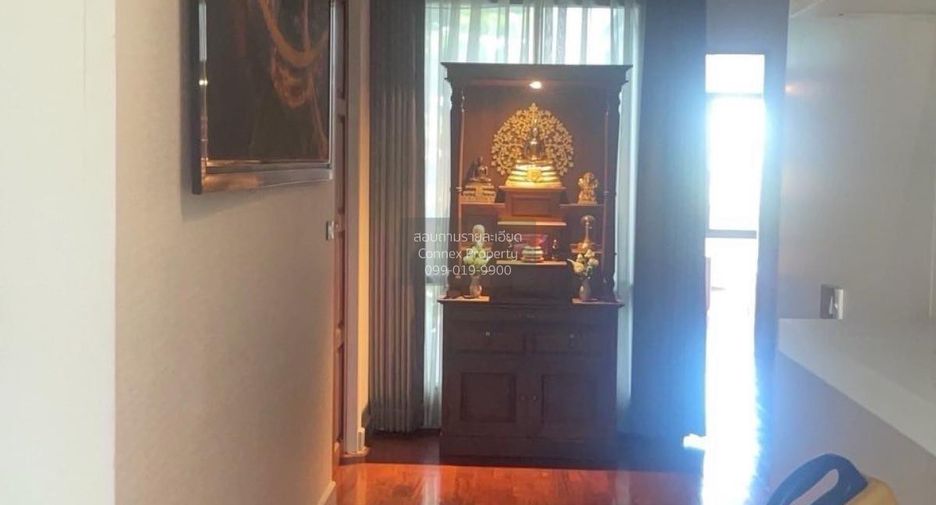 For sale 5 bedrooms house in Bangkok Noi, Bangkok