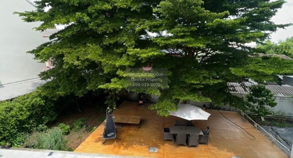 For sale 5 bedrooms house in Bangkok Noi, Bangkok