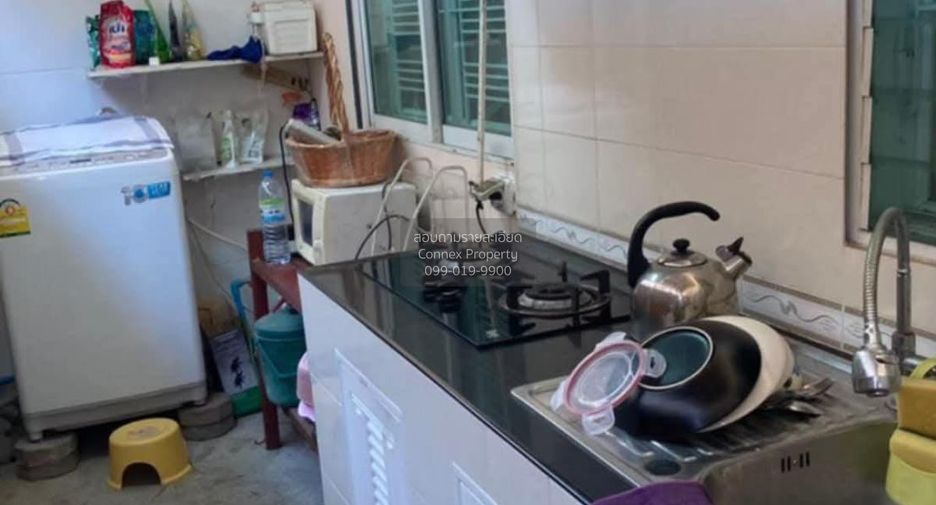 For sale 4 bedrooms townhouse in Phra Samut Chedi, Samut Prakan