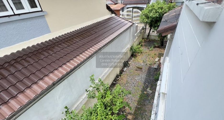For sale 3 bedrooms house in Taling Chan, Bangkok