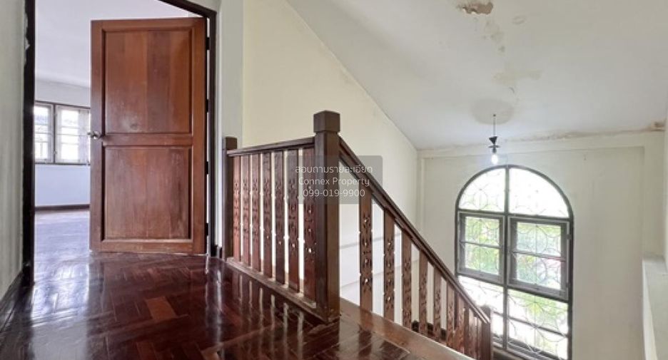 For sale 3 bedrooms house in Taling Chan, Bangkok