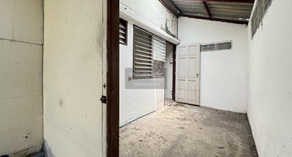 For sale 3 bedrooms house in Taling Chan, Bangkok