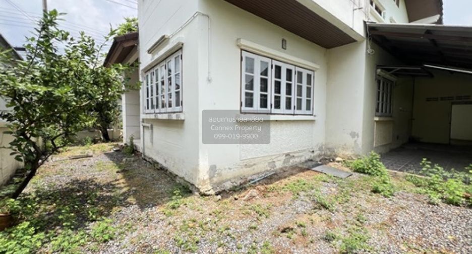 For sale 3 bedrooms house in Taling Chan, Bangkok